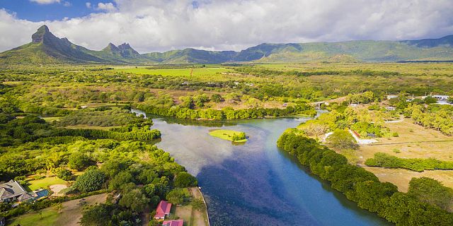 Mauritius cities coastlines helicopter tour (4)